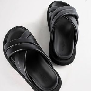 BRAND NEW- Tony Bianco Jager Black Nappa 3cm Sandals
